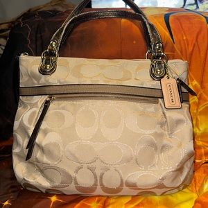 COACH Signature Poppy Tore Shoulder bag - New